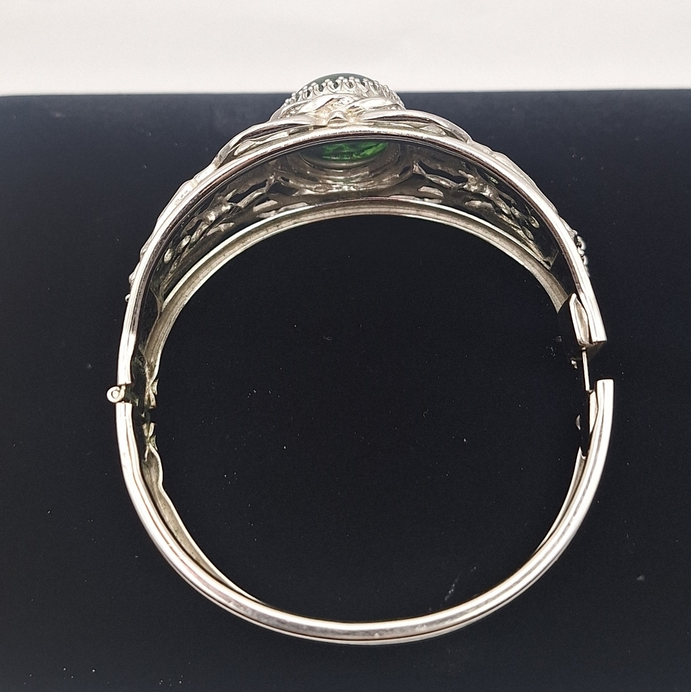💚Whiting & Davis Silver-Tone Green Foiled Glass Hinged Bracelet *repair* - Picture 8 of 11
